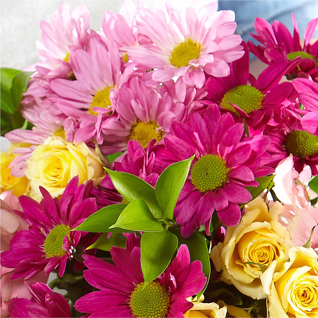 Florist Original Mixed Bouquet – GORDILLO'S FLOWERS AND GIFTS LLC, Mishawaka IN