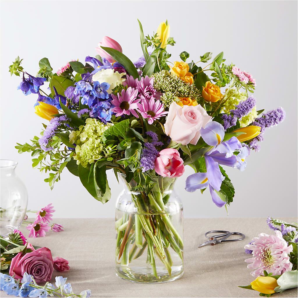 Pastel Tradition - A Florist Original – GORDILLO'S FLOWERS AND GIFTS LLC, Mishawaka IN