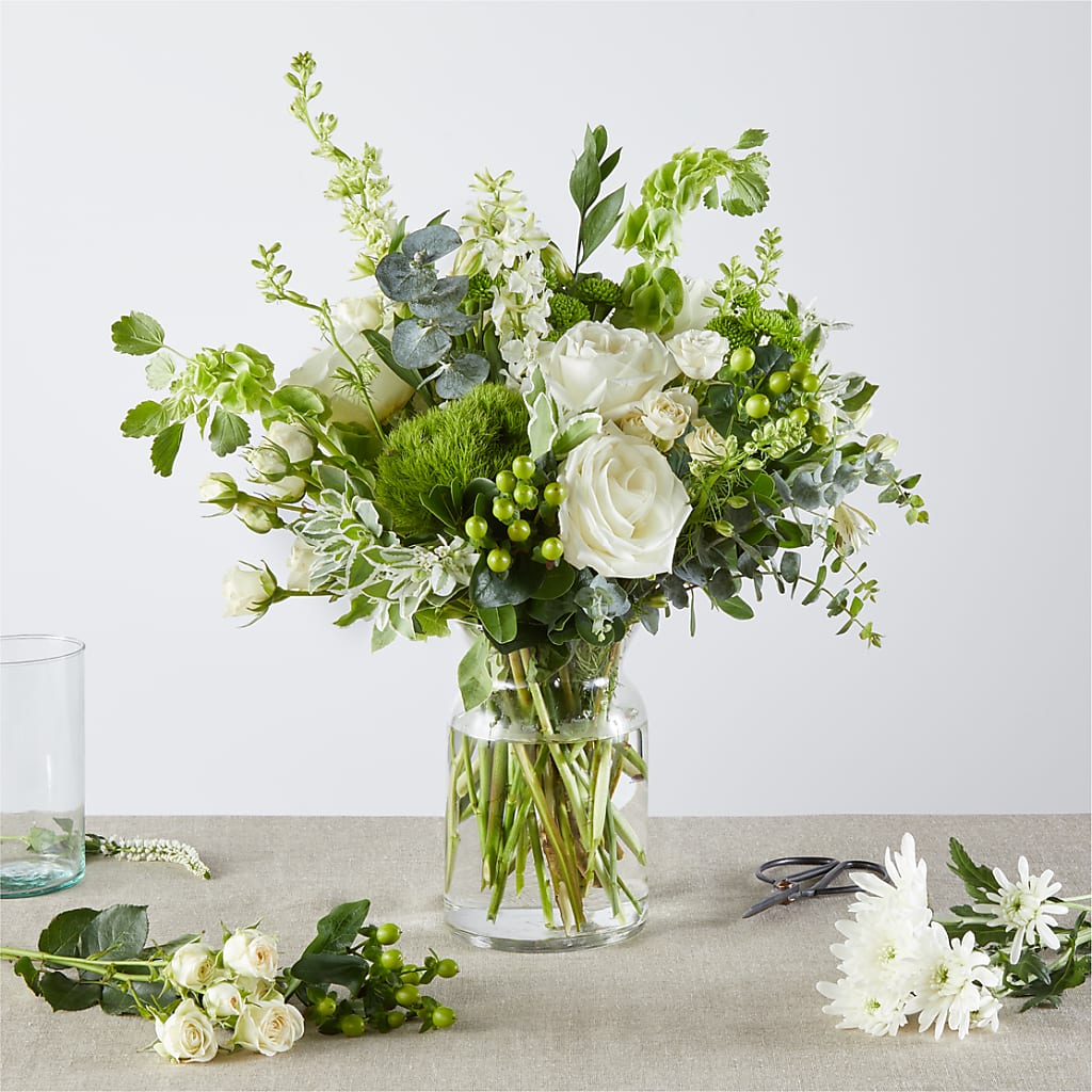 Irish Garden - A Florist Original – GORDILLO'S FLOWERS AND GIFTS LLC, Mishawaka IN