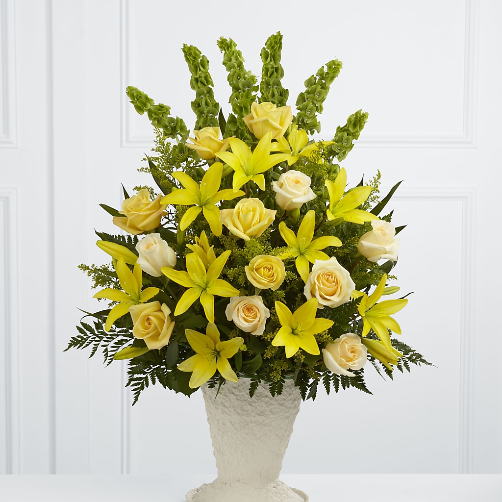 Golden Memories Arrangement – GORDILLO'S FLOWERS AND GIFTS LLC, Mishawaka IN