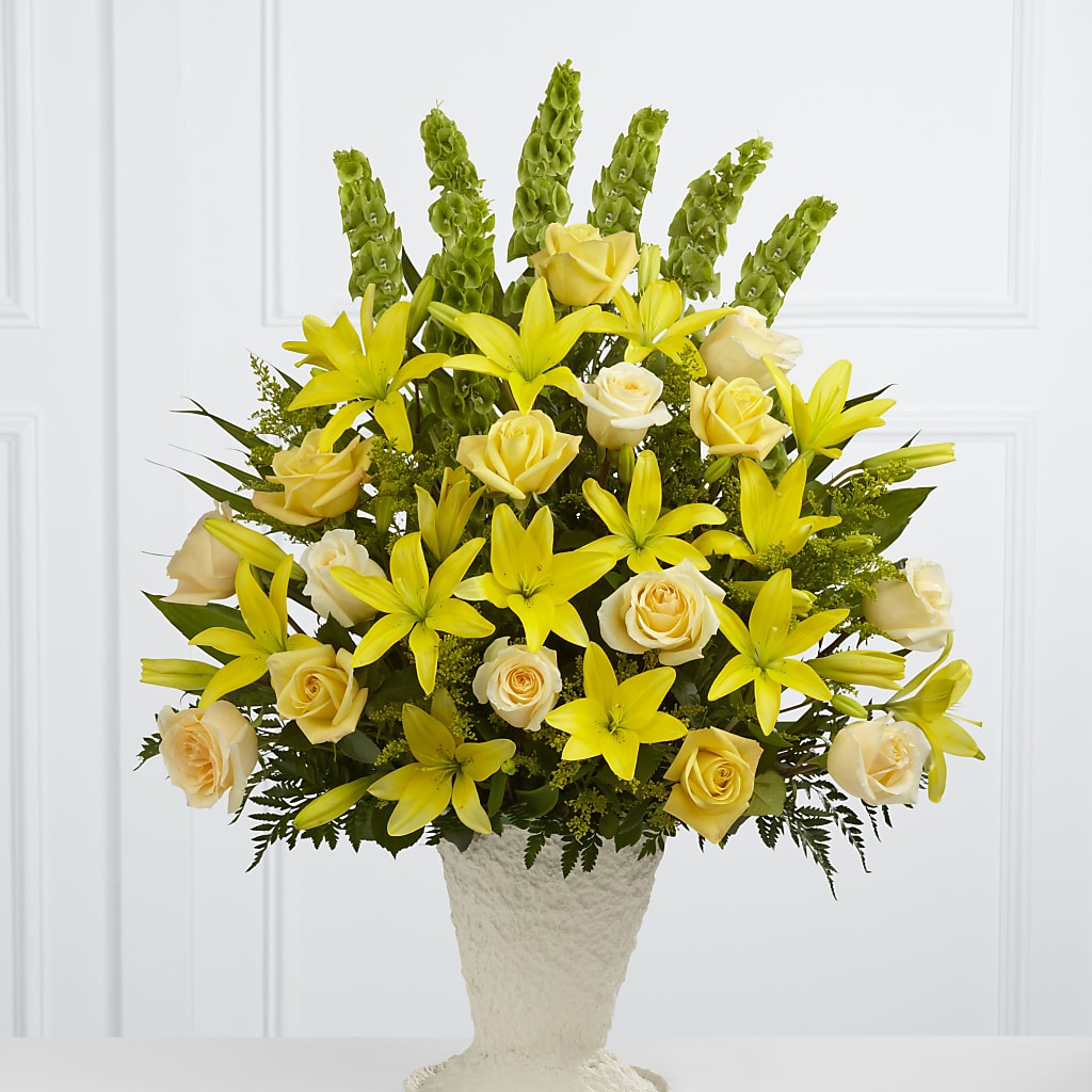 Golden Memories Arrangement – GORDILLO'S FLOWERS AND GIFTS LLC, Mishawaka IN
