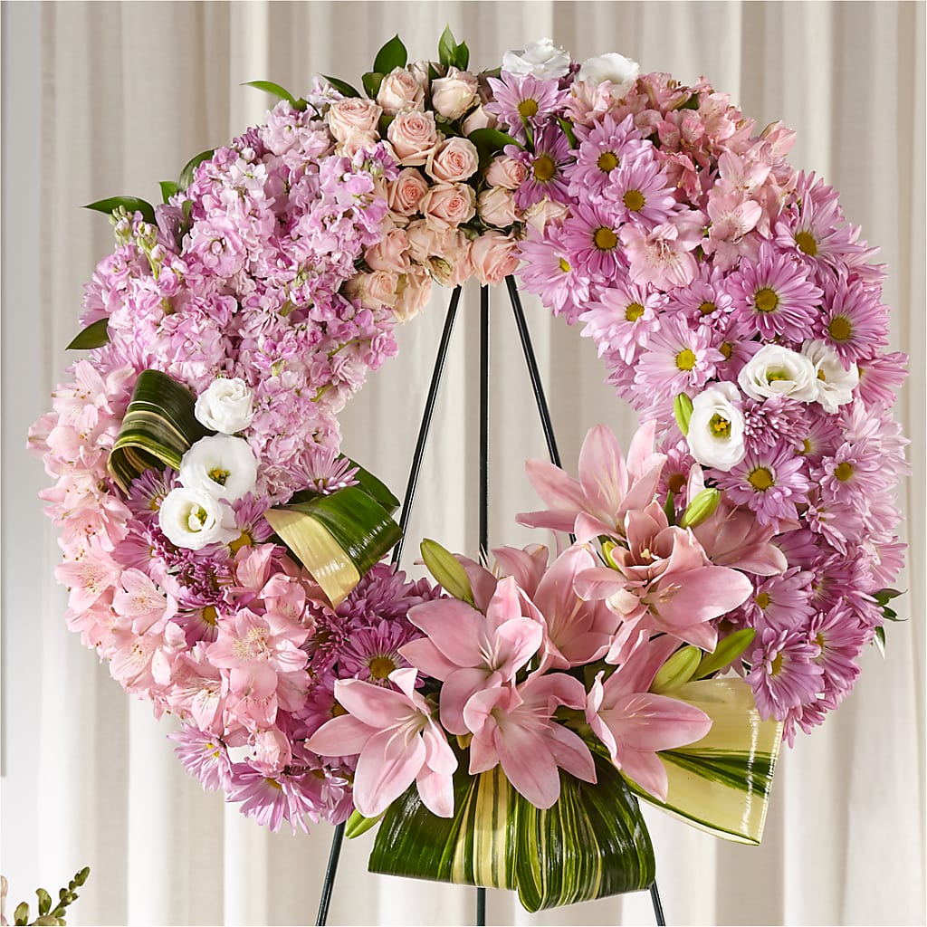 Gift of Warmth Wreath – GORDILLO'S FLOWERS AND GIFTS LLC, Mishawaka IN