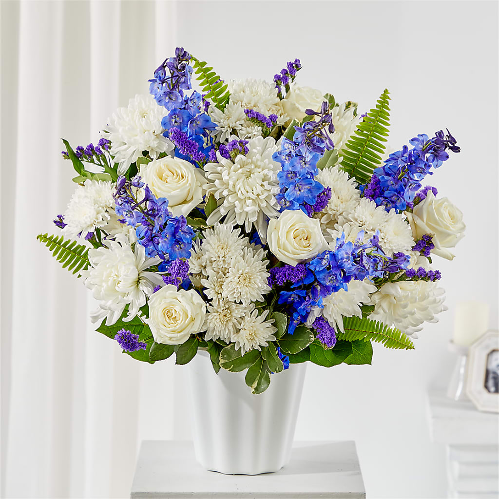 Hold Dear Tabletop Basket – GORDILLO'S FLOWERS AND GIFTS LLC, Mishawaka IN