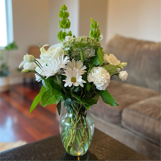 Classic Ivory – A Florist Original – GORDILLO'S FLOWERS AND GIFTS LLC, Mishawaka IN