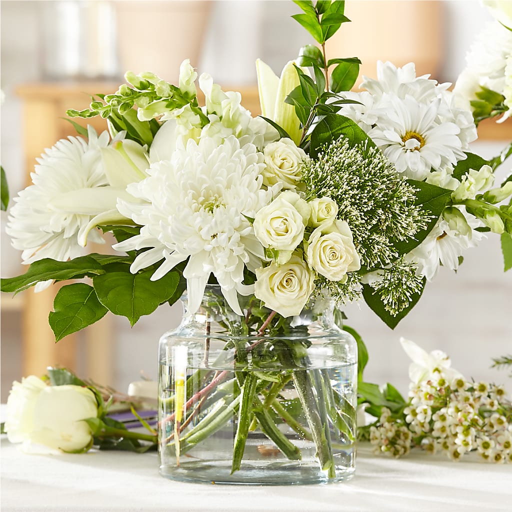 Classic Ivory – A Florist Original – GORDILLO'S FLOWERS AND GIFTS LLC, Mishawaka IN