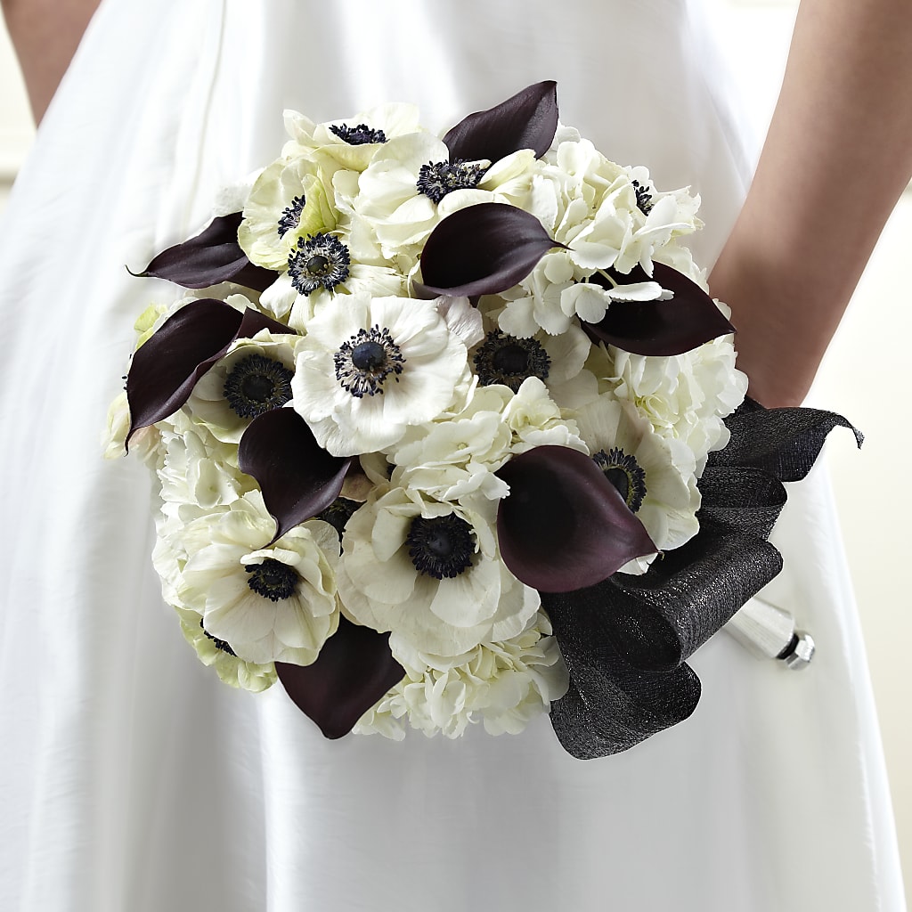 To Have and To Hold Bouquet – GORDILLO'S FLOWERS AND GIFTS LLC, Mishawaka IN