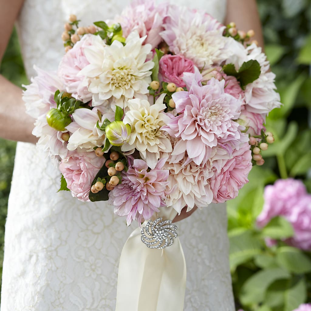 Heart's Promise Bouquet – GORDILLO'S FLOWERS AND GIFTS LLC, Mishawaka IN