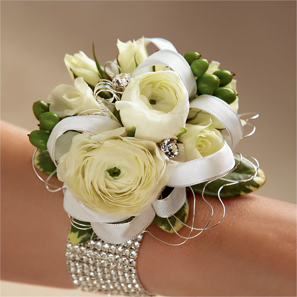 White Wedding Corsage – GORDILLO'S FLOWERS AND GIFTS LLC, Mishawaka IN