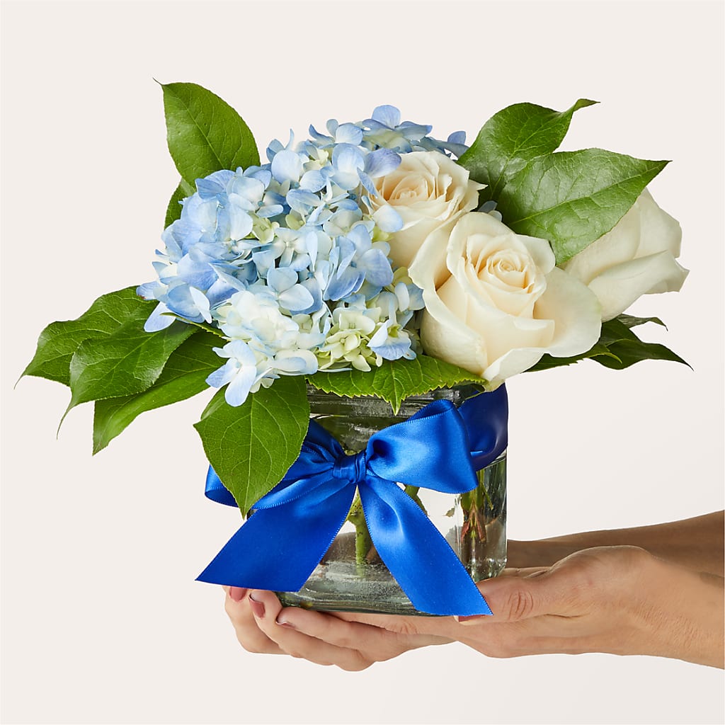 Sky Blue Delight Bouquet – GORDILLO'S FLOWERS AND GIFTS LLC, Mishawaka IN