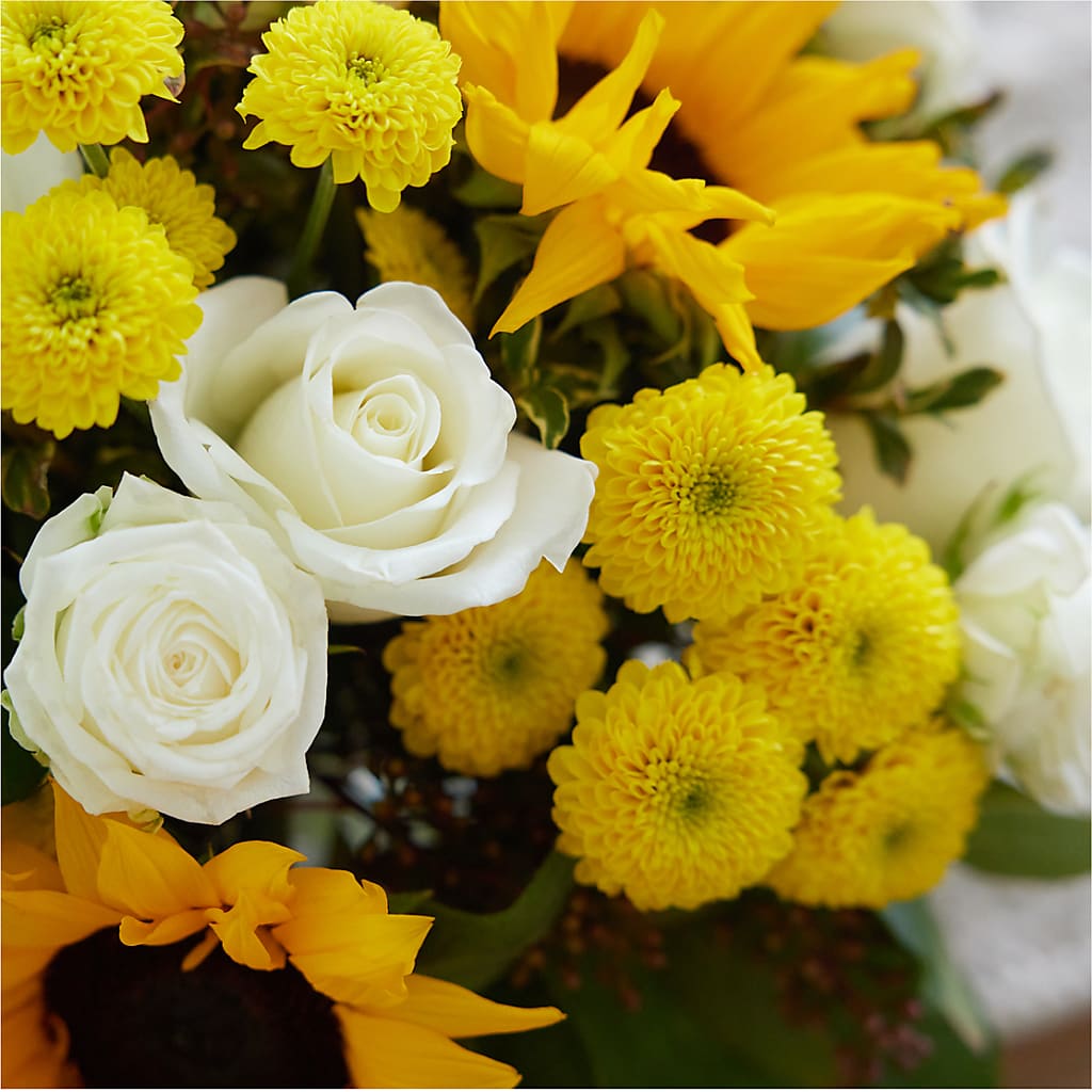 Luminous Morning Bouquet – GORDILLO'S FLOWERS AND GIFTS LLC, Mishawaka IN