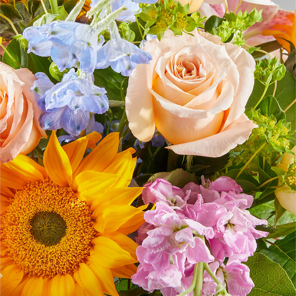 Dreamy Meadows Bouquet – GORDILLO'S FLOWERS AND GIFTS LLC, Mishawaka IN
