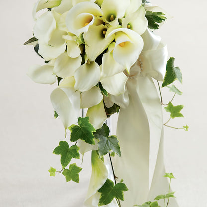 White Chapel Bouquet – GORDILLO'S FLOWERS AND GIFTS LLC, Mishawaka IN